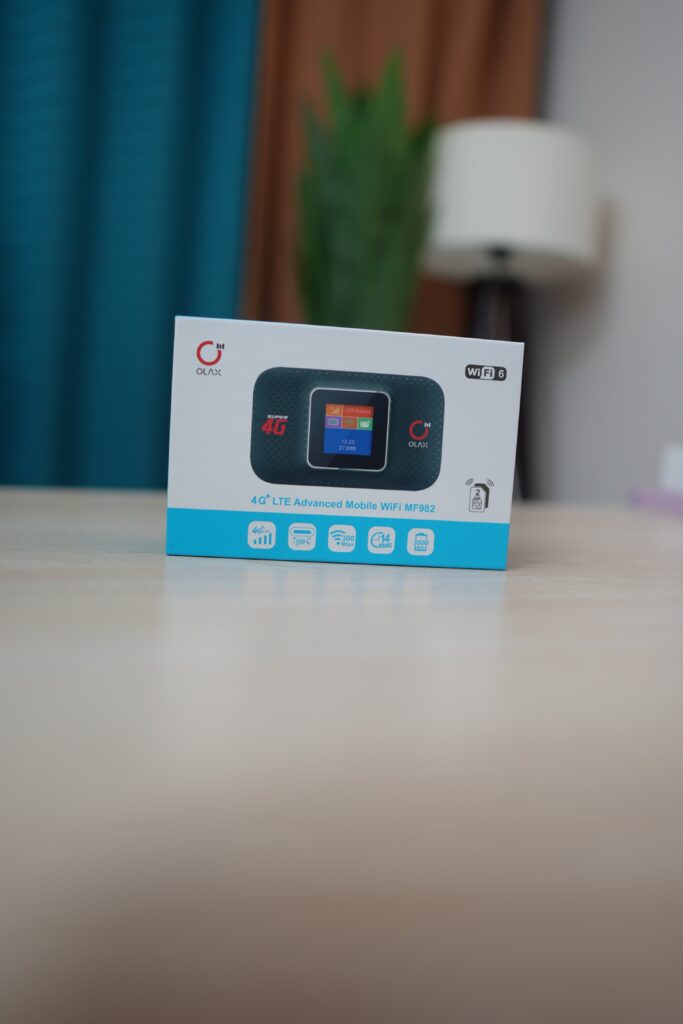 Olax MF982 4G pocket router