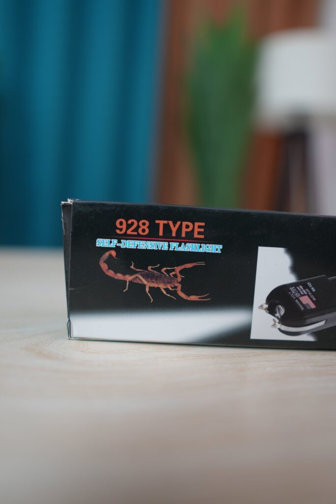 928 stun gun with LED flashlight