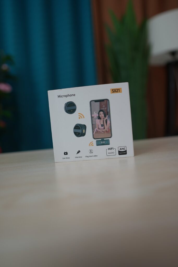 SX21 wireless lavalier microphone